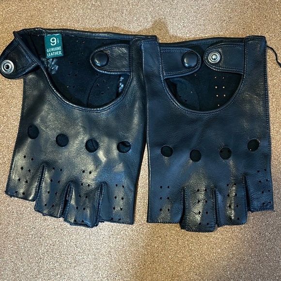 Sermoneta Gloves Half Finger Black Kid Leather Driving Gloves